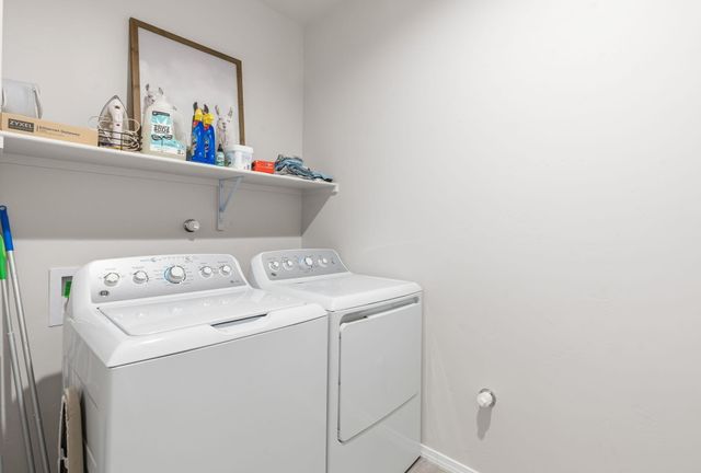 3233 Martuni Street SE, Rio Rancho, NM 87124