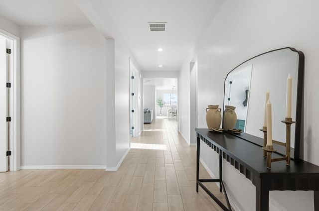 3233 Martuni Street SE, Rio Rancho, NM 87124