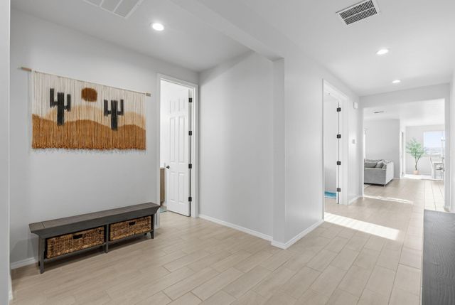 3233 Martuni Street SE, Rio Rancho, NM 87124