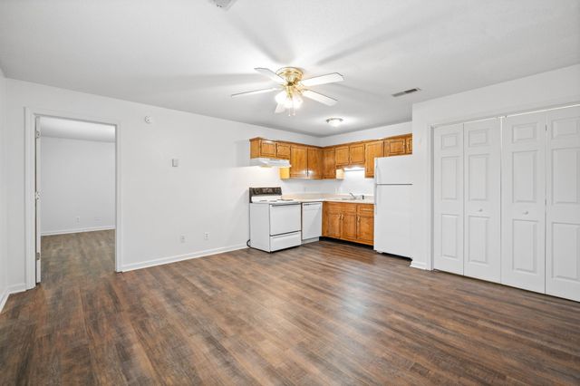 3240 Tower Dr Apt 5, Clarksville, TN 37042