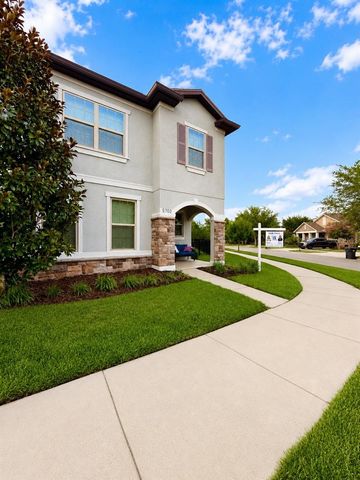 5703 VILLAGE CENTER DRIVE, Lithia, FL 33547