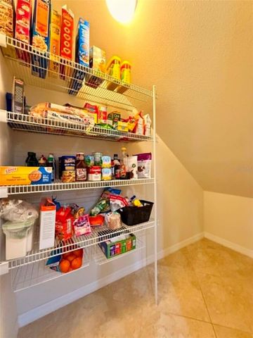 5703 VILLAGE CENTER DRIVE, Lithia, FL 33547