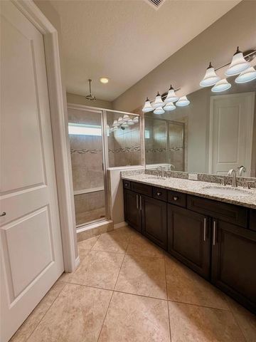 5703 VILLAGE CENTER DRIVE, Lithia, FL 33547