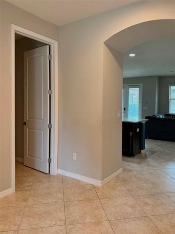 5703 VILLAGE CENTER DRIVE, Lithia, FL 33547