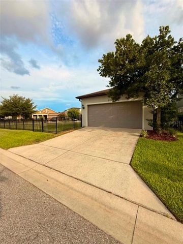 5703 VILLAGE CENTER DRIVE, Lithia, FL 33547