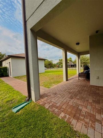 5703 VILLAGE CENTER DRIVE, Lithia, FL 33547