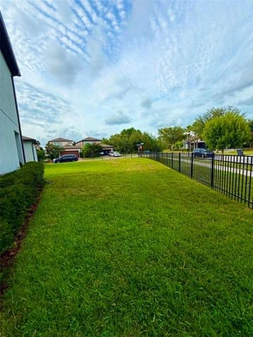 5703 VILLAGE CENTER DRIVE, Lithia, FL 33547