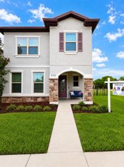 5703 VILLAGE CENTER DRIVE, Lithia, FL 33547