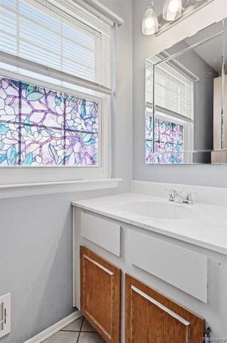 24624 Olde Orchard Street 121, Novi, MI 48375