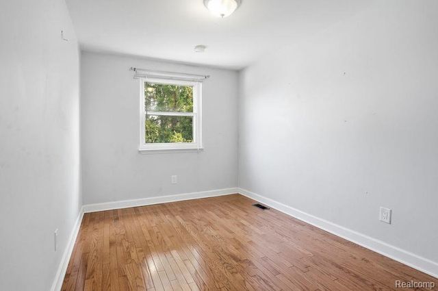 24624 Olde Orchard Street 121, Novi, MI 48375