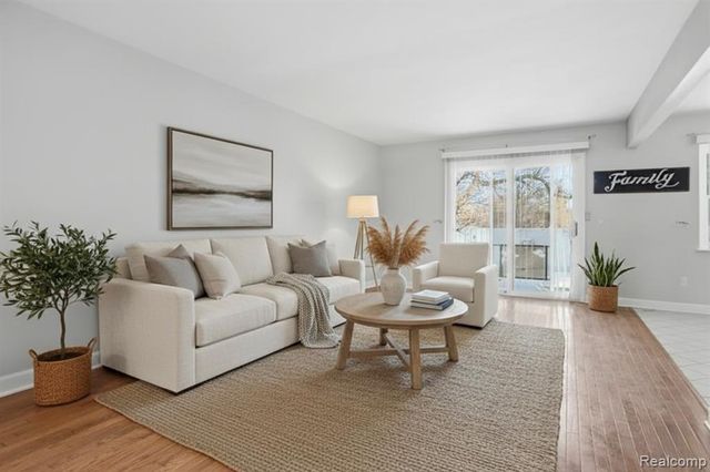 24624 Olde Orchard Street 121, Novi, MI 48375