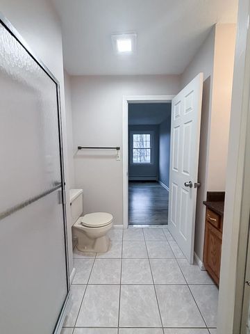 16 Stillwater Drive, Nashua, NH 03062