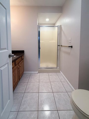 16 Stillwater Drive, Nashua, NH 03062