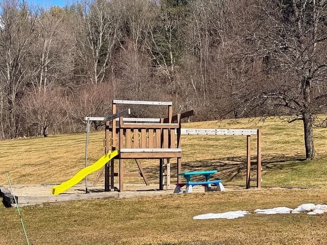 16 Stillwater Drive, Nashua, NH 03062