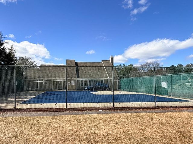 16 Stillwater Drive, Nashua, NH 03062