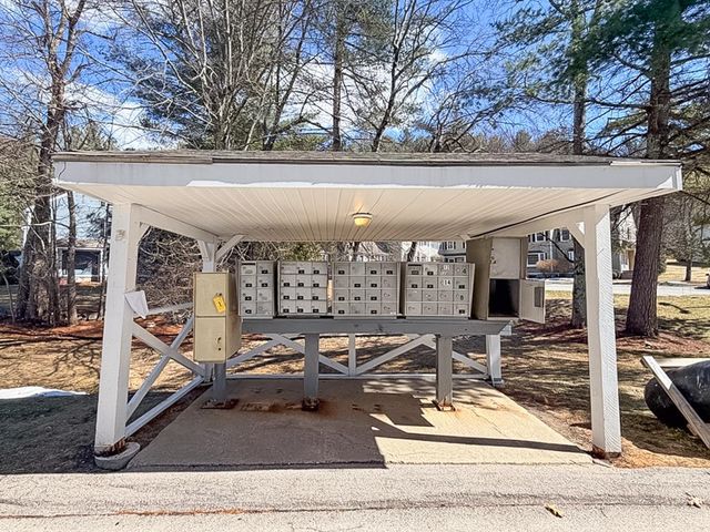 16 Stillwater Drive, Nashua, NH 03062