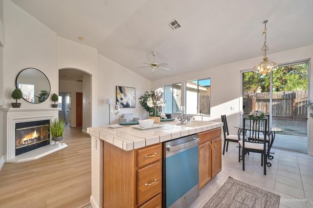 7920 Calzada Ct, Elk Grove, CA 95758