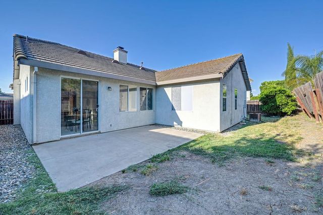 7920 Calzada Ct, Elk Grove, CA 95758