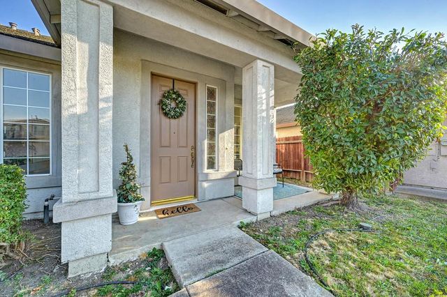 7920 Calzada Ct, Elk Grove, CA 95758