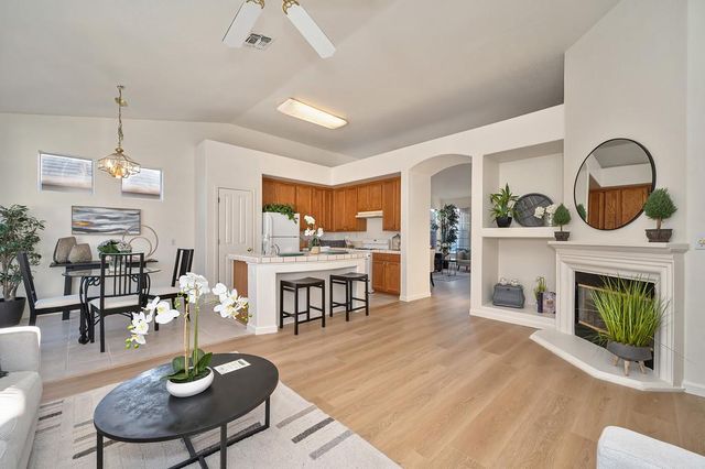 7920 Calzada Ct, Elk Grove, CA 95758