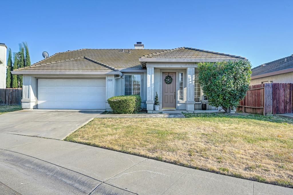 7920 Calzada Ct, Elk Grove, CA 95758