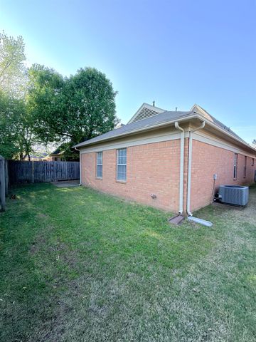 7479 BAKERS GLENN LN, Memphis, TN 38018