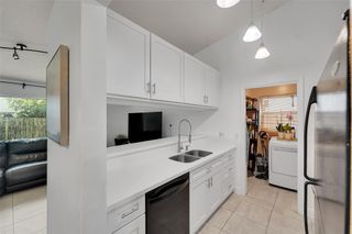8350 NW 46th St, Lauderhill, FL 33351
