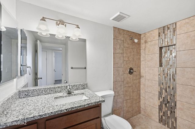 1695 W Calle Guadalajara, Tucson, AZ 85713