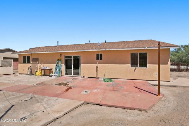 1695 W Calle Guadalajara, Tucson, AZ 85713