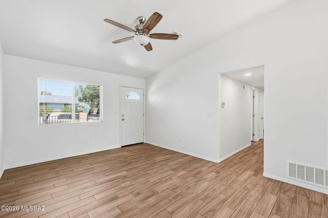 1695 W Calle Guadalajara, Tucson, AZ 85713