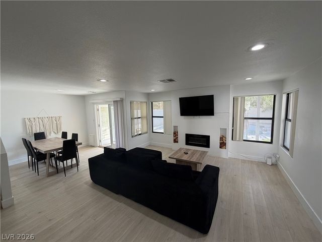 3004 Ocean View Drive, Las Vegas, NV 89117
