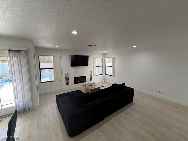 3004 Ocean View Drive, Las Vegas, NV 89117
