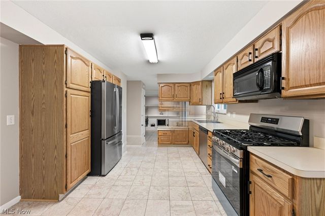 29595 Westminster Drive, North Olmsted, OH 44070