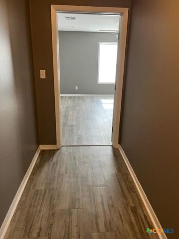 615 Hoskins Broadway Street, El Campo, TX 77437