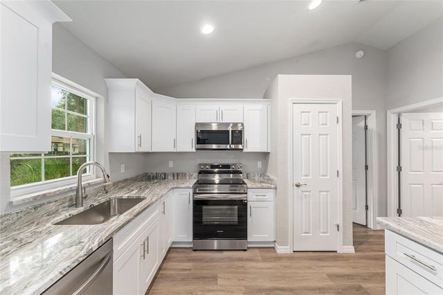 3 PINE COURT LANE, Ocala, FL 34472