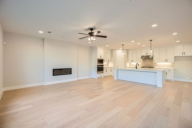 3505 Kings Court Drive, Lewisville, TX 75056