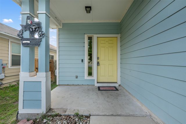 349 Eagle Brook LN, Buda, TX 78610