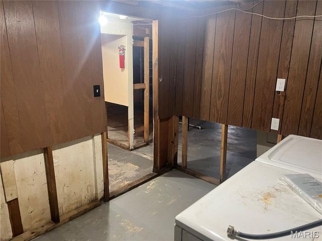 818 S Franklin Street, Litchfield, IL 62056