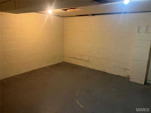 818 S Franklin Street, Litchfield, IL 62056