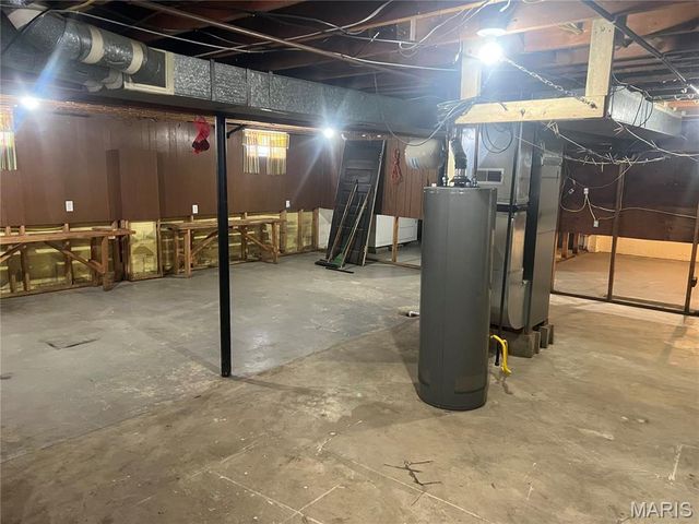 818 S Franklin Street, Litchfield, IL 62056