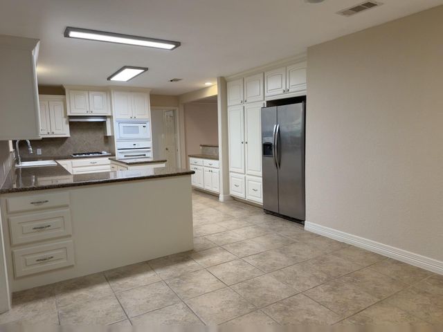 2402 Cypress Street, Galveston, TX 77551
