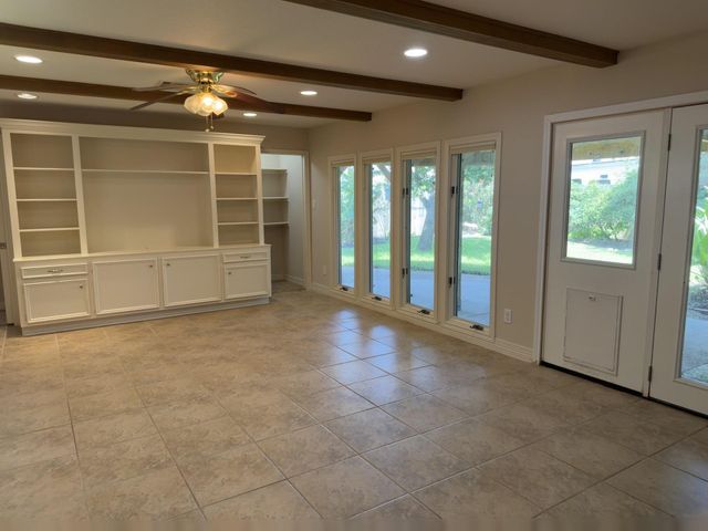 2402 Cypress Street, Galveston, TX 77551