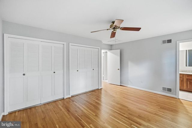 809 WOODLEY DR, Rockville, MD 20850