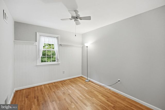 809 WOODLEY DR, Rockville, MD 20850