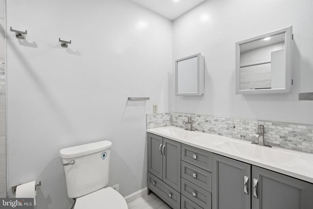 809 WOODLEY DR, Rockville, MD 20850