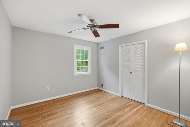 809 WOODLEY DR, Rockville, MD 20850