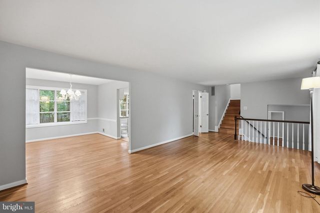 809 WOODLEY DR, Rockville, MD 20850