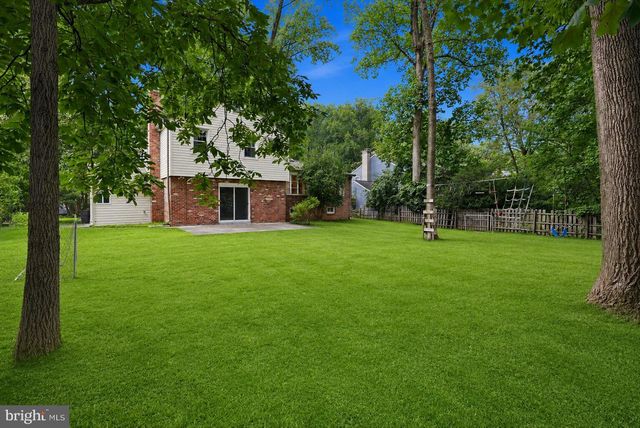809 WOODLEY DR, Rockville, MD 20850