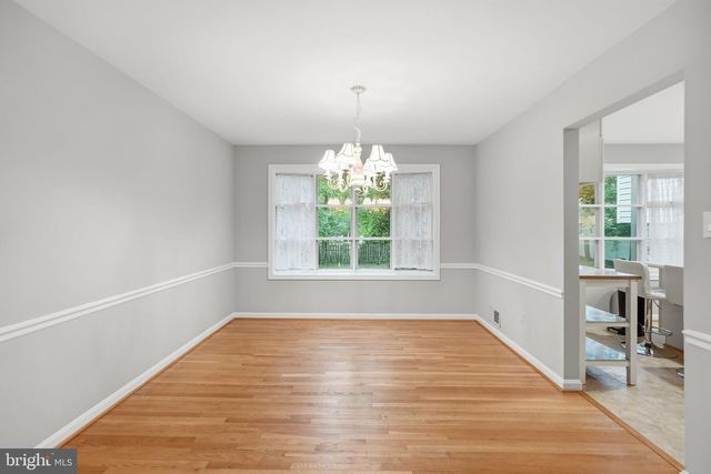 809 WOODLEY DR, Rockville, MD 20850