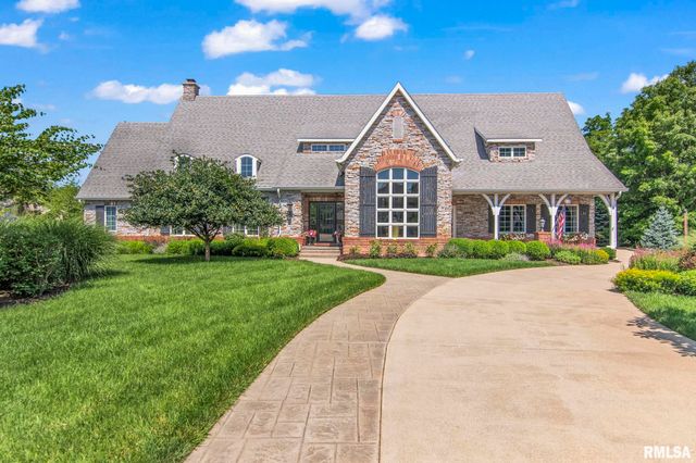 4 FOX Point, Rochester, IL 62563